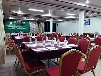 Jasmine Hotel Preăh Sihanŭk 2*,